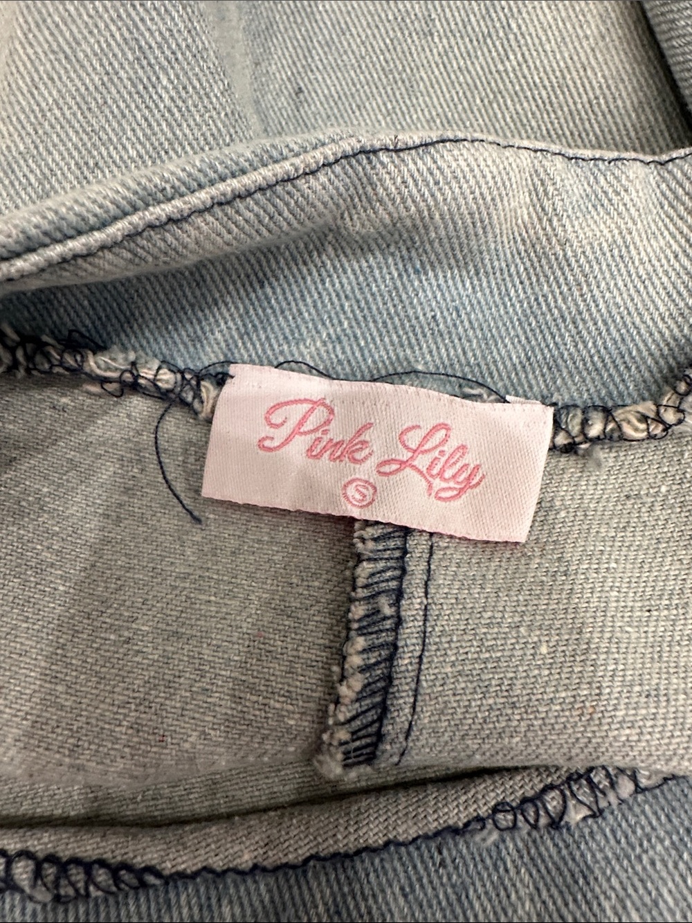 Pink Lily small Light Wash Denim wrap Tie-Side Mini Skort. Great condition - Picture 4 of 4